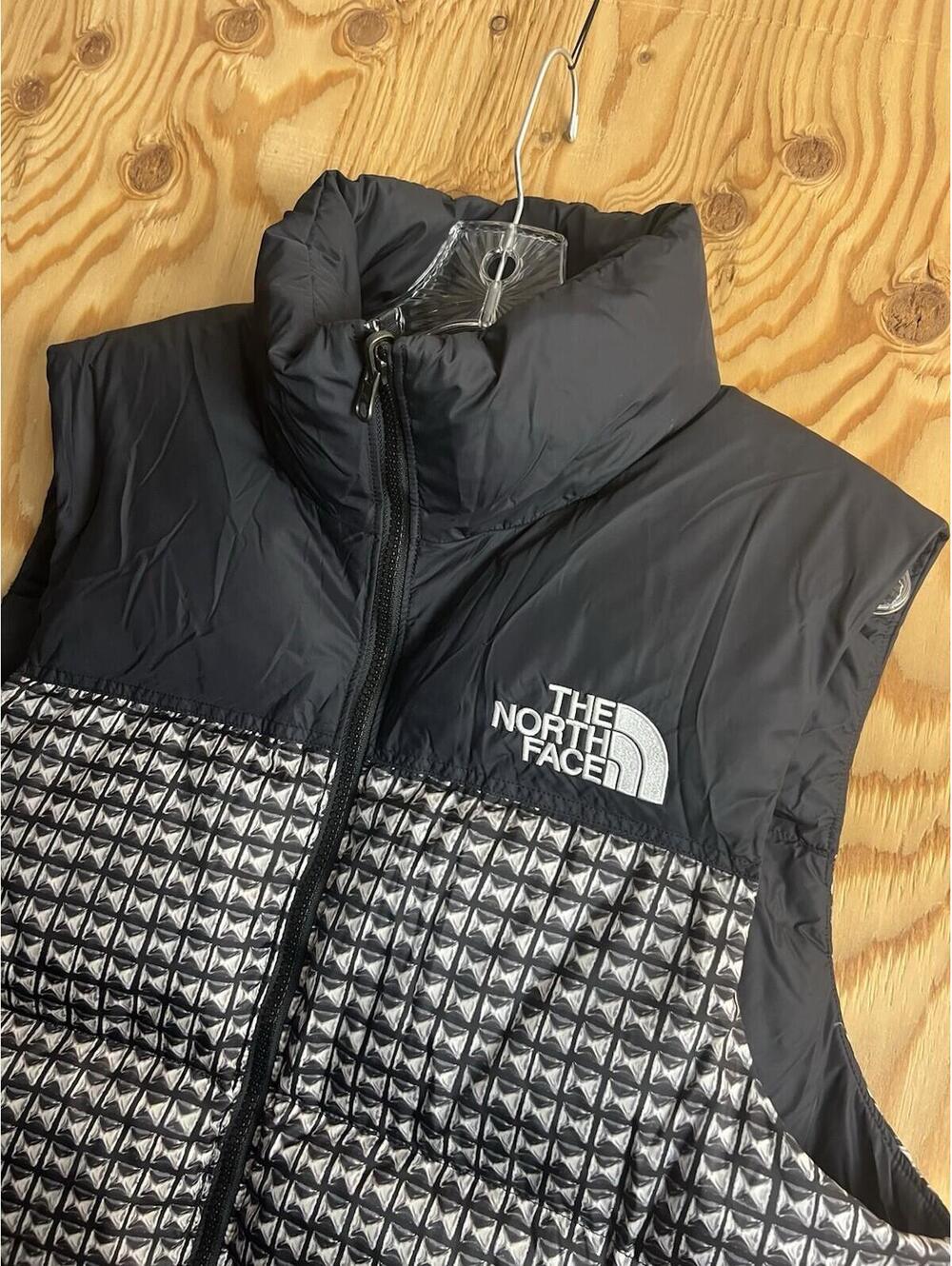 Supreme x The North Face Studded Nuptse Vest Mens M Black Puffer Hoody Jacket - Picture 5 of 15